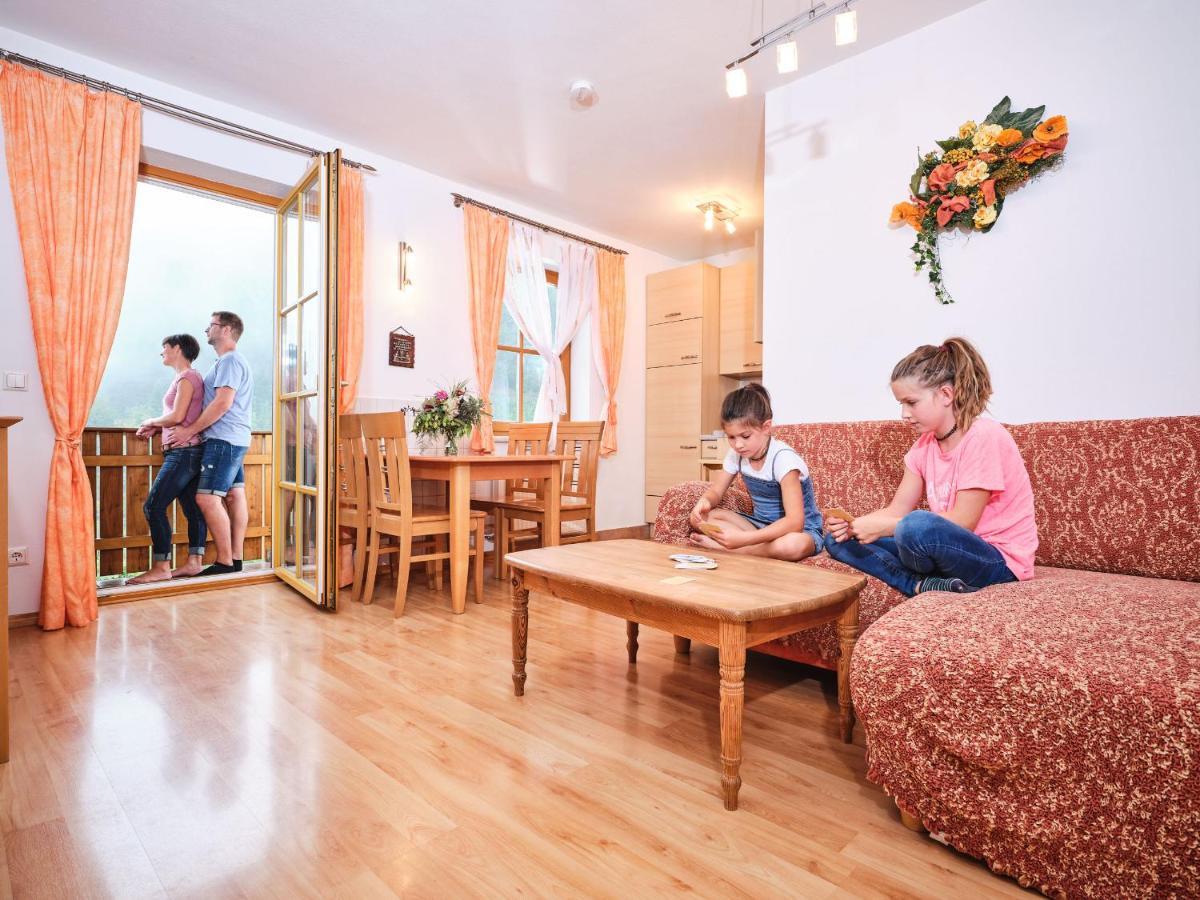 Zwergerlhof Apartment Loich ภายนอก รูปภาพ